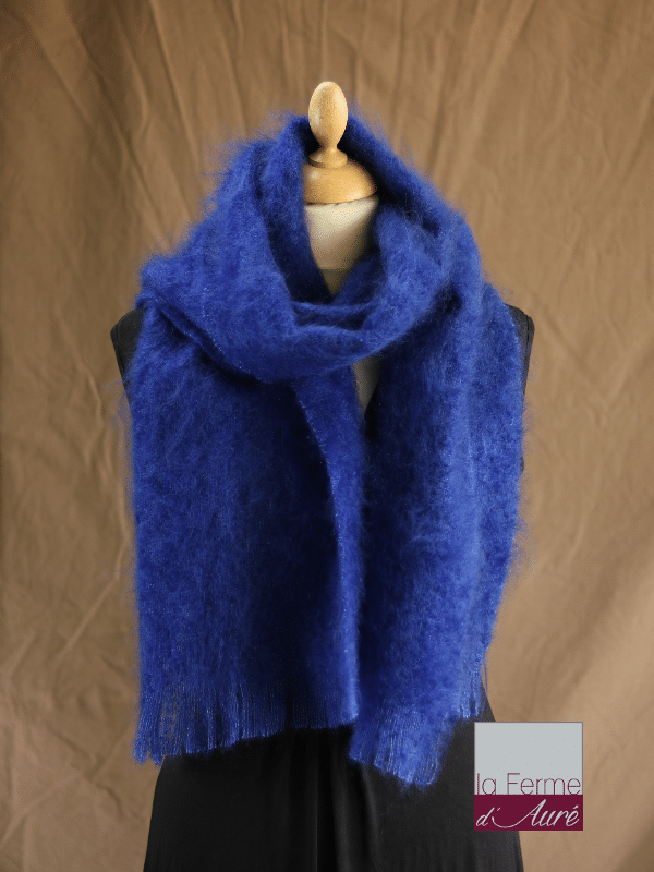 Grande écharpe laine mohair bleu klein - Mohair Ferme d'Auré