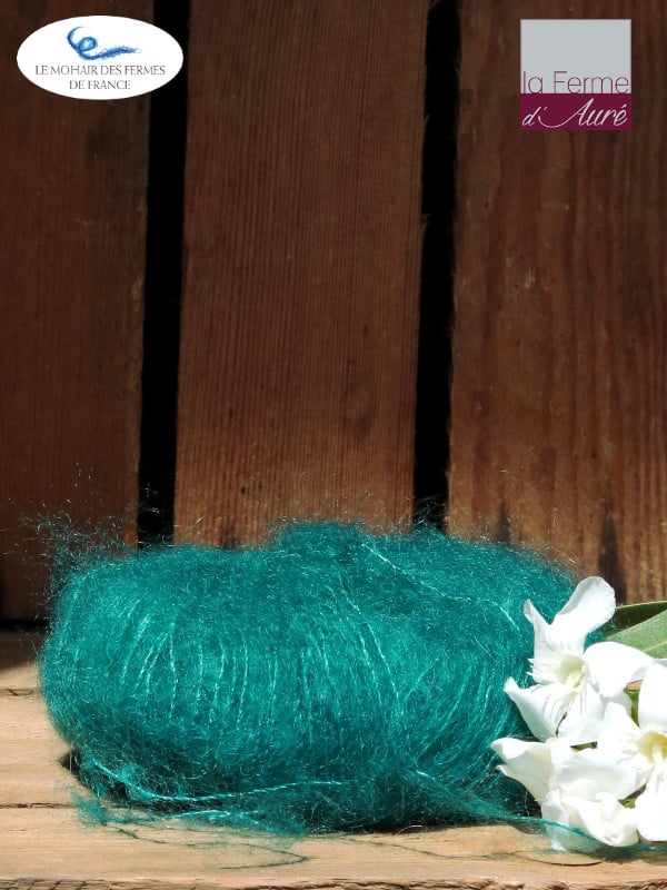 Laine Mohair et Soie coloris Vert Pin. Mohair des Ferme de France par la Ferme d'Auré