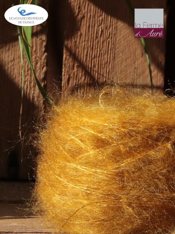 Laine Mohair et Soie coloris Jaune Miel. Mohair des Ferme de France par la Ferme d'Auré - détail